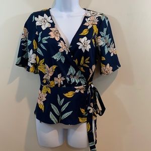 Midnight Sky Floral Short Sleeve Wrap Shirt  Size M